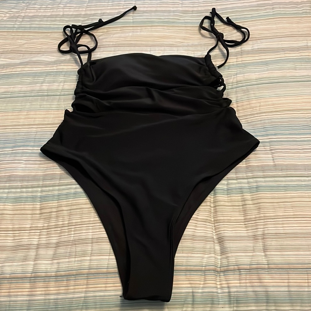 Shein one piece black swimsuit Sz M